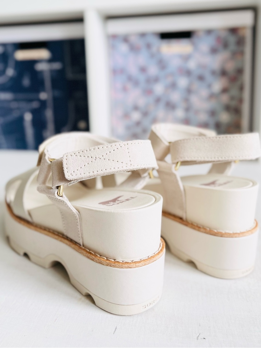 [Sorel] Joanie IV “Chalk Chalk” Leather Platform  Wedge Velcro Strap Sandal - Picture 6 of 10